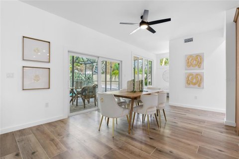 Villa ou maison à louer à Sarasota, Floride: 4 chambres, 227.61 m2 № 1816660 - photo 14