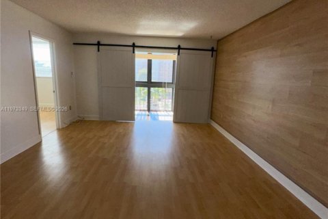 Купить кондоминиум в Майами, Флорида 2 спальни, 86.86м2, № 2033907 - фото 3