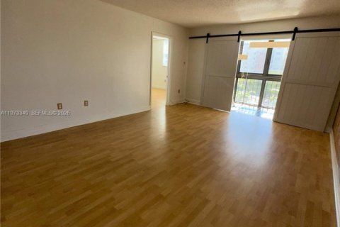 Купить кондоминиум в Майами, Флорида 2 спальни, 86.86м2, № 2033907 - фото 11