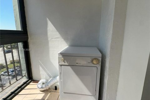 Купить кондоминиум в Майами, Флорида 2 спальни, 86.86м2, № 2033907 - фото 17