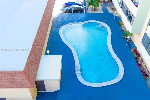 Купить кондоминиум в Майами, Флорида 2 спальни, 86.86м2, № 2033907 - фото 20