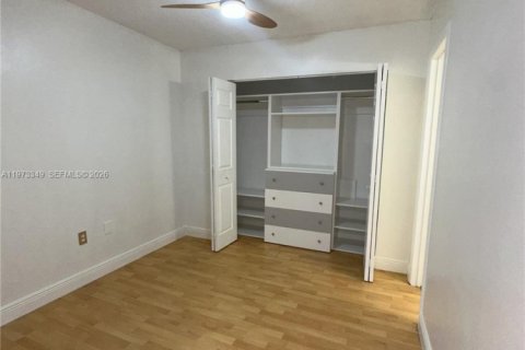 Купить кондоминиум в Майами, Флорида 2 спальни, 86.86м2, № 2033907 - фото 10