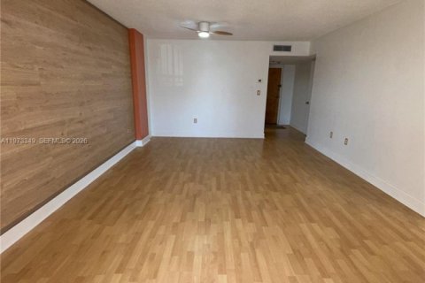 Купить кондоминиум в Майами, Флорида 2 спальни, 86.86м2, № 2033907 - фото 8