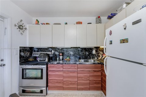 Immobilier commercial à vendre à Miami, Floride: 195.65 m2 № 2240471 - photo 9