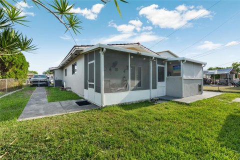 Immobilier commercial à vendre à Miami, Floride: 195.65 m2 № 2240471 - photo 29
