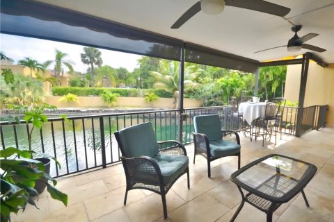 Touwnhouse à vendre à Miami Lakes, Floride: 3 chambres, 135.64 m2 № 1928429 - photo 10