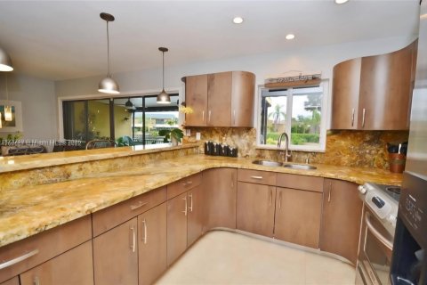 Touwnhouse à vendre à Miami Lakes, Floride: 3 chambres, 135.64 m2 № 1928429 - photo 3