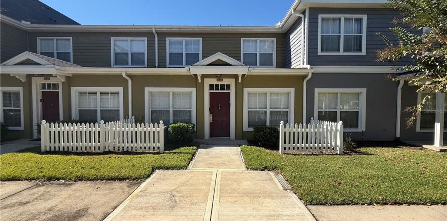 Adosado en Kissimmee, Florida 3 dormitorios, 120.4 m2 № 2214757