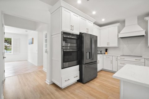 Купить виллу или дом в Палм Сити, Флорида 3 комнаты, 268.12м2, № 2260769 - фото 15