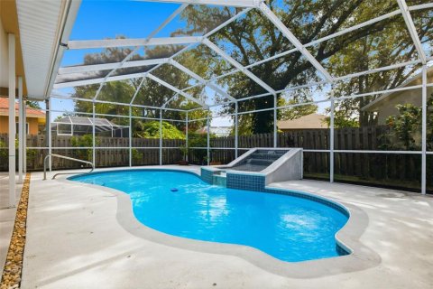 House in Palm Harbor, Florida 3 bedrooms, 192.21 sq.m. № 2396585 - photo 30