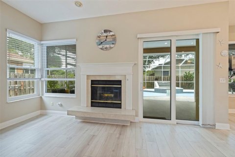 House in Palm Harbor, Florida 3 bedrooms, 192.21 sq.m. № 2396585 - photo 10