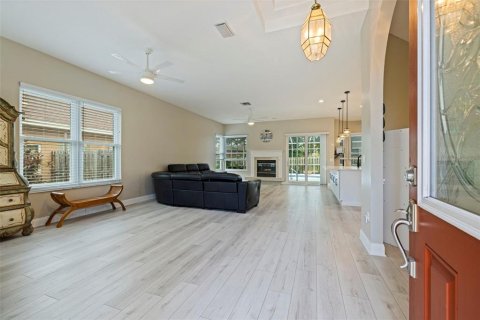 House in Palm Harbor, Florida 3 bedrooms, 192.21 sq.m. № 2396585 - photo 4