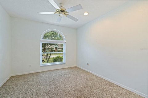 House in Palm Harbor, Florida 3 bedrooms, 192.21 sq.m. № 2396585 - photo 26