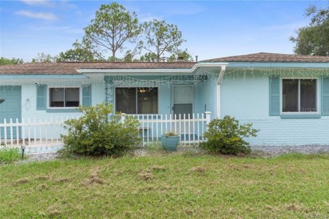 House in Inverness, Florida 2 bedrooms, 122.35 sq.m. № 1914562 - photo 3
