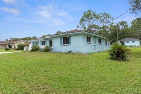 House in Inverness, Florida 2 bedrooms, 122.35 sq.m. № 1914562 - photo 2