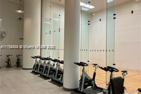 Condo in Sunny Isles Beach, Florida, 2 bedrooms  № 2019407 - photo 24