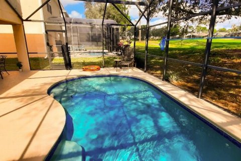 House in Haines City, Florida 4 bedrooms, 185.8 sq.m. № 1653966 - photo 2