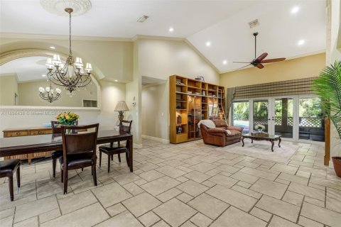 Casa en venta en Plantation, Florida, 4 dormitorios, 250.65 m2 № 1948072 - foto 5