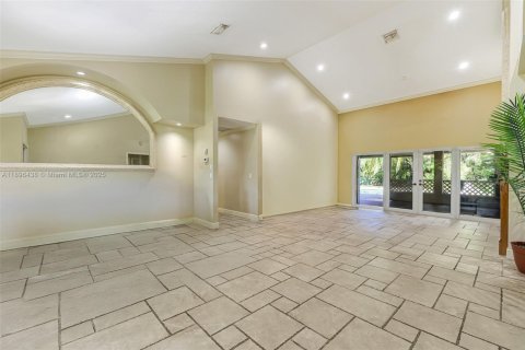 Casa en venta en Plantation, Florida, 4 dormitorios, 250.65 m2 № 1948072 - foto 4