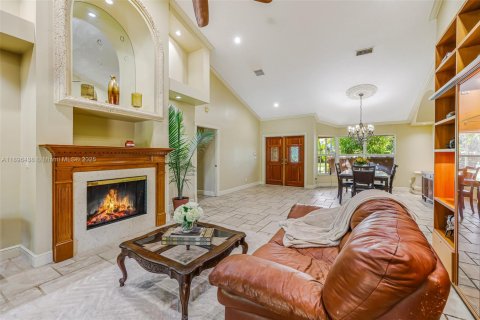 Casa en venta en Plantation, Florida, 4 dormitorios, 250.65 m2 № 1948072 - foto 12