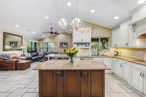 Casa en venta en Plantation, Florida, 4 dormitorios, 250.65 m2 № 1948072 - foto 14