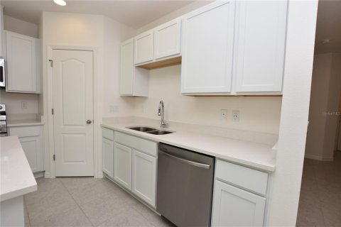 Touwnhouse à louer à Lakeland, Floride: 3 chambres, 157.38 m2 № 2425955 - photo 4