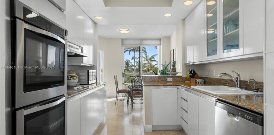 Condo à Aventura, Floride, 3 chambres № 1844078