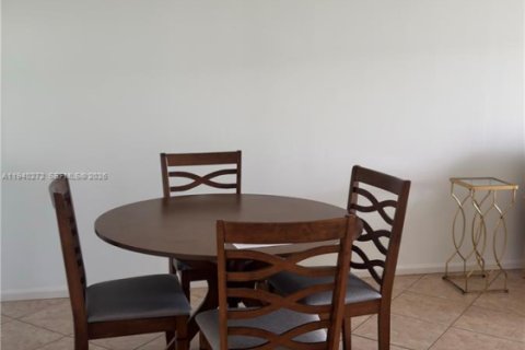 Купить кондоминиум в Бока-Ратон, Флорида 2 спальни, 86.96м2, № 1998274 - фото 8