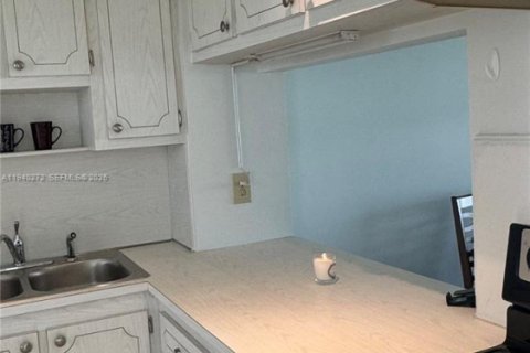 Купить кондоминиум в Бока-Ратон, Флорида 2 спальни, 86.96м2, № 1998274 - фото 23