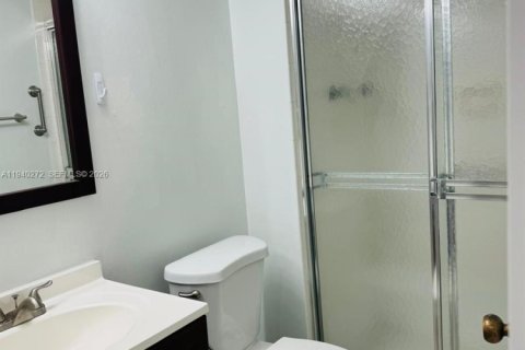 Купить кондоминиум в Бока-Ратон, Флорида 2 спальни, 86.96м2, № 1998274 - фото 16