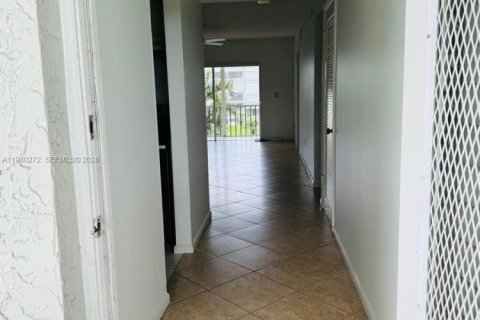 Купить кондоминиум в Бока-Ратон, Флорида 2 спальни, 86.96м2, № 1998274 - фото 5