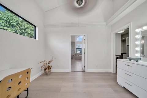 House in Wellington, Florida 6 bedrooms, 329.15 sq.m. № 2188516 - photo 25