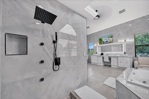 House in Wellington, Florida 6 bedrooms, 329.15 sq.m. № 2188516 - photo 30