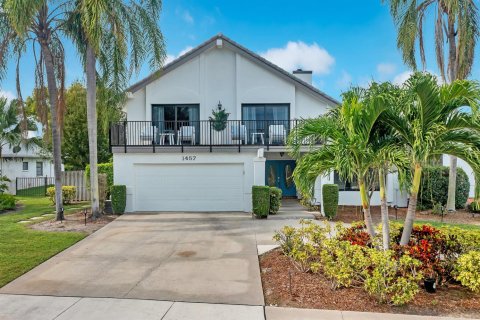 House in Wellington, Florida 6 bedrooms, 329.15 sq.m. № 2188516 - photo 3