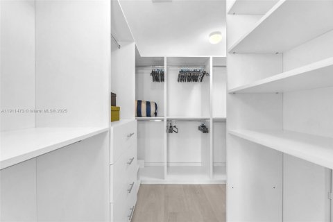 Condominio en venta en Miami, Florida, 2 dormitorios, 107.86 m2 № 2013381 - foto 22