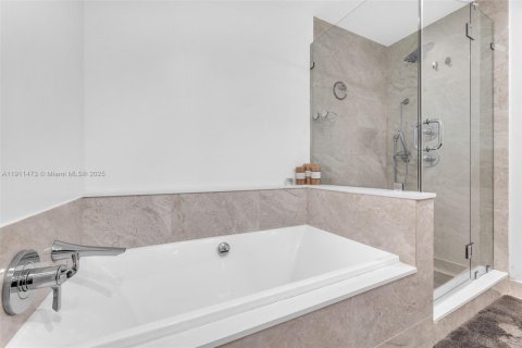 Condominio en venta en Miami, Florida, 2 dormitorios, 107.86 m2 № 2013381 - foto 20