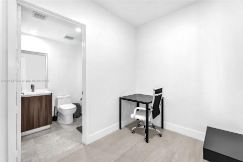 Condominio en venta en Miami, Florida, 2 dormitorios, 107.86 m2 № 2013381 - foto 23