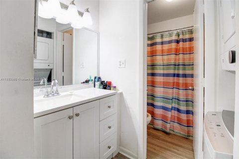 Condominio en venta en Tamarac, Florida, 2 dormitorios, 72 m2 № 1867344 - foto 12