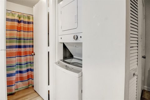 Condominio en venta en Tamarac, Florida, 2 dormitorios, 72 m2 № 1867344 - foto 13