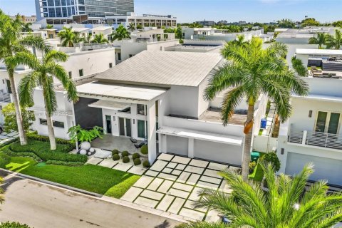 Villa ou maison à vendre à Doral, Floride: 5 chambres, 337.98 m2 № 1979433 - photo 7