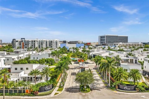 Villa ou maison à vendre à Doral, Floride: 5 chambres, 337.98 m2 № 1979433 - photo 10