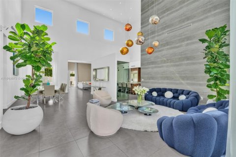 Villa ou maison à vendre à Doral, Floride: 5 chambres, 337.98 m2 № 1979433 - photo 13