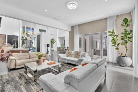 Villa ou maison à vendre à Doral, Floride: 5 chambres, 337.98 m2 № 1979433 - photo 25