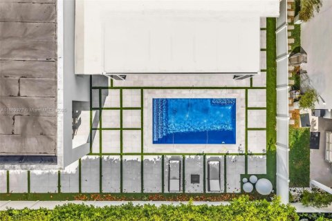 Villa ou maison à vendre à Doral, Floride: 5 chambres, 337.98 m2 № 1979433 - photo 3