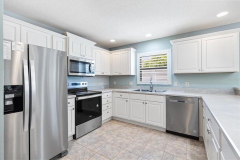 House in The Villages, Florida 2 bedrooms, 111.85 sq.m. № 1876061 - photo 14
