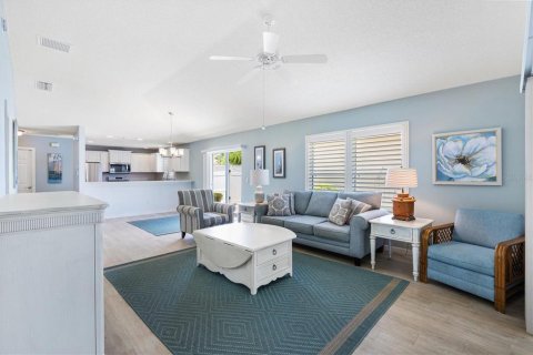 House in The Villages, Florida 2 bedrooms, 111.85 sq.m. № 1876061 - photo 23