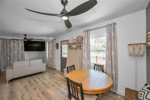 House in Indian Rocks Beach, Florida 2 bedrooms, 82.5 sq.m. № 2167470 - photo 21