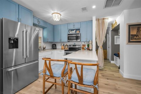 House in Indian Rocks Beach, Florida 2 bedrooms, 82.5 sq.m. № 2167470 - photo 24