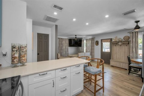 House in Indian Rocks Beach, Florida 2 bedrooms, 82.5 sq.m. № 2167470 - photo 26