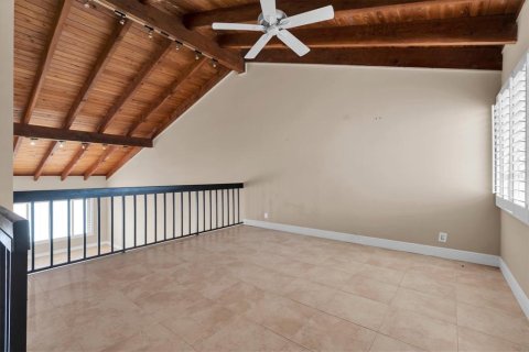 Condo in Saint Petersburg, Florida, 3 bedrooms  № 2394253 - photo 24